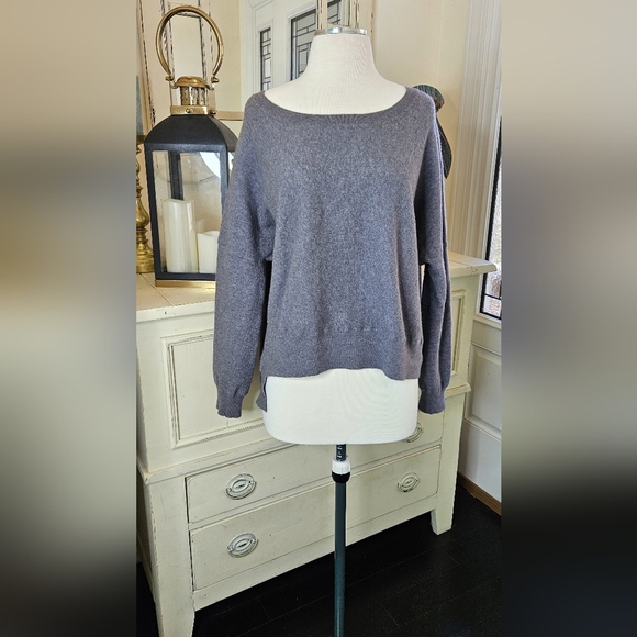 Vince Grey Wool Angora Blend Boat Neck High-Low Sweater Lg - Picture 1 of 8